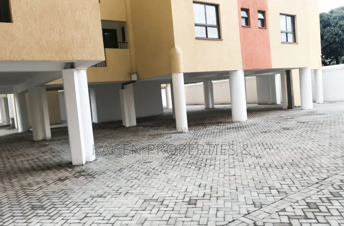 3bdrm Apartment in Uthiru, Nairobi South for sale