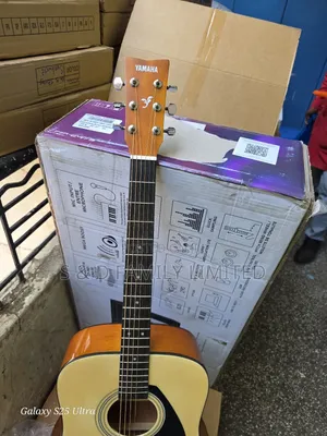 Yamaha F310 Acoustic Guitar