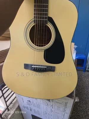 Yamaha F310 Acoustic Guitar