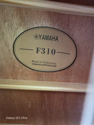 Yamaha F310 Acoustic Guitar