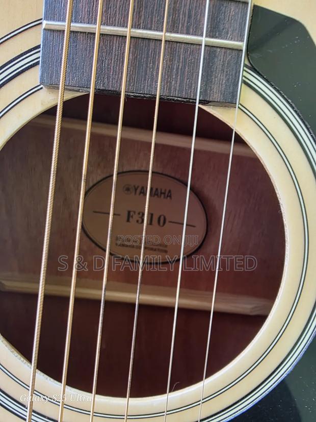 Yamaha F310 Acoustic Guitar - thumbnail 6