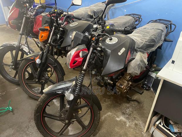 New Max-S 2025 Black - main view