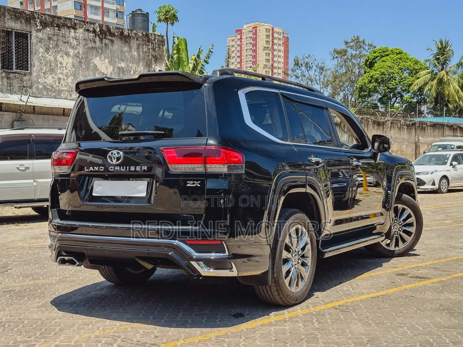 Toyota Land Cruiser LC300 2023 Black