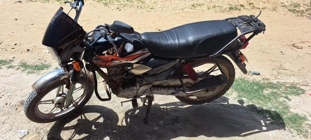 TVS HLX Plus ES 2018 Black - thumbnail 4