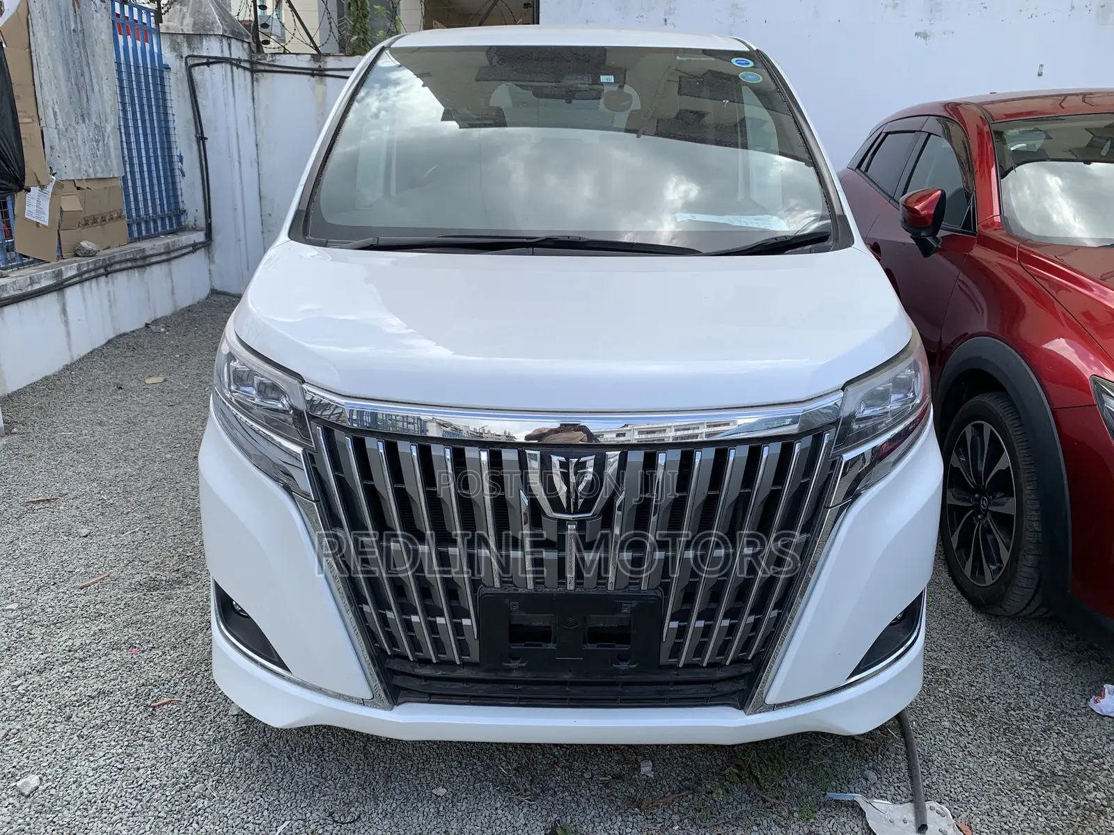 Toyota Esquire 2018 White