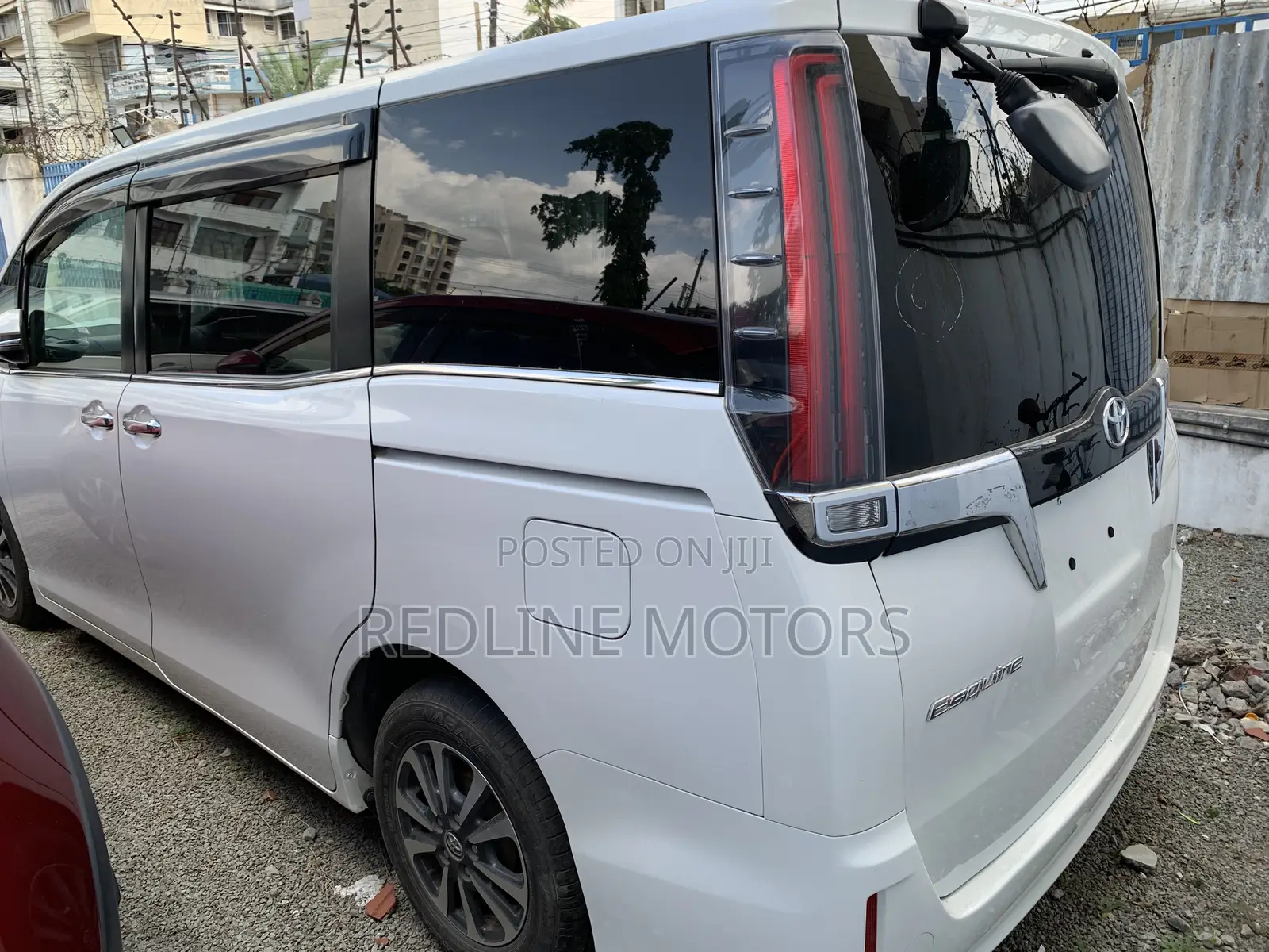 Toyota Esquire 2018 White