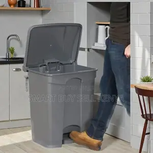 Hands-Free Operation 30l Step Pedal Waste Garbage Dust Bin