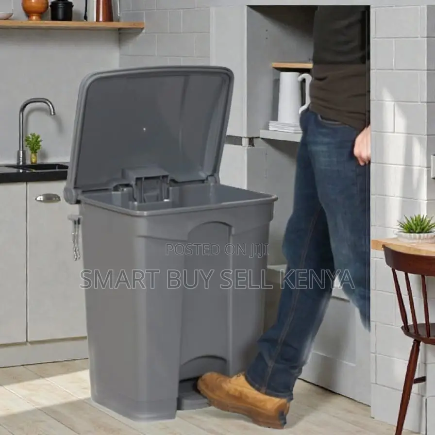 Hands-Free Operation 30l Step Pedal Waste Garbage Dust Bin