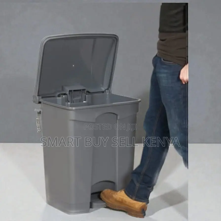Multi-Purpose Hands-Free Operation 30l Hard Plastic Step Pedal Dustbin