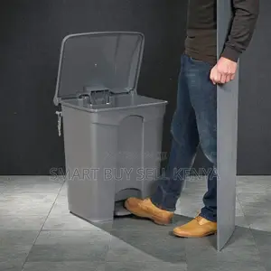 Long-Lasting Durable Plastic 30l Step Pedal Waste Garbage Dust Bin