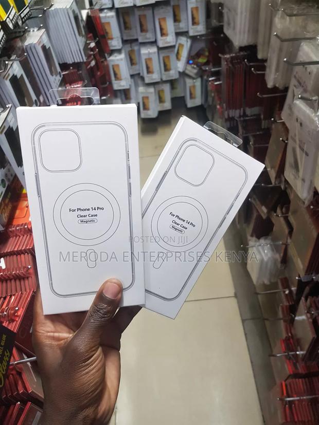 iPhone 14 Pro Clear  Magsafe Cases - thumbnail 3