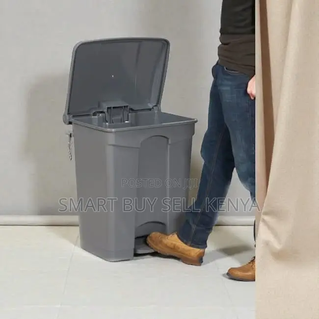 Hands-Free Operation Long Lasting 30l Step Pedal Garbage Dust Bin
