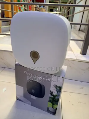 Wall-Mounted Toilet Paper Dispenser – Modern Bathroom Tissue Holder