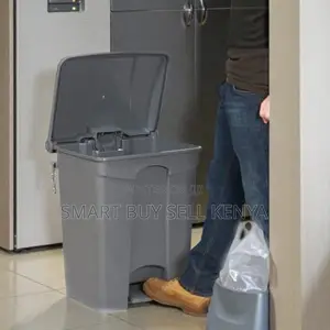 Heavy Duty 30l Plastic Pedal Bin for Medical Commercial Waste