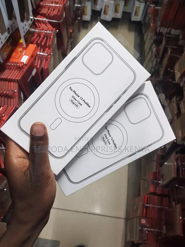 iPhone 13 Pro Max Clear Magsafe Cases - thumbnail 3