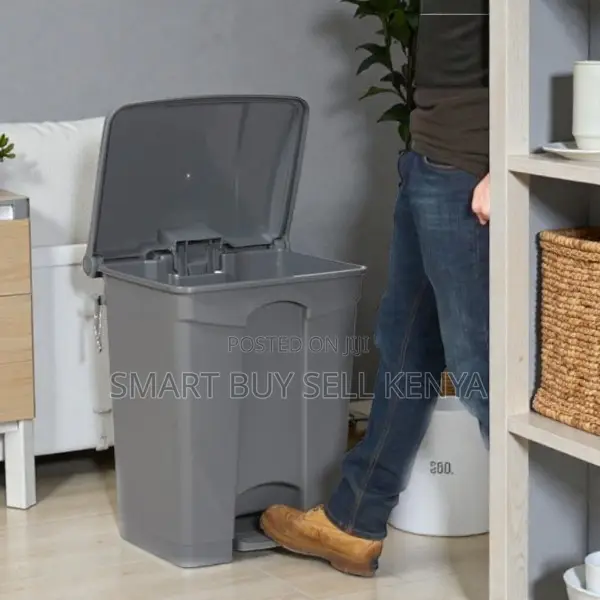 Durable 30l Step Pedal Garbage Bin for Home and Commercial Use
