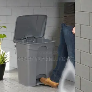 Hands-Free 30l Plastic Step Pedal Bin for Restaurant and Hotels Use