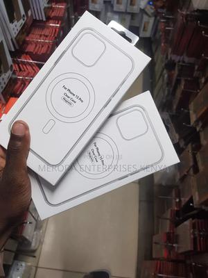 iPhone 15 Pro Clear Magsafe Cases - thumbnail 2