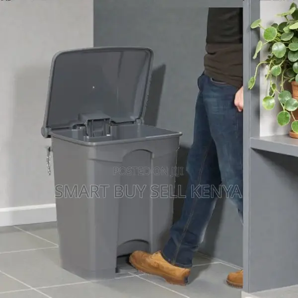 Hands-Free 30l Step Pedal Dust Bin for Home Restaurant Office Use