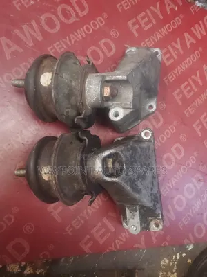 Engine Transmission Bracket Toyota Mark 2 Gx100