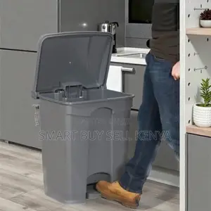 Long-Lasting Construction Hard Plastic 30l Step Pedal Waste Dust Bin