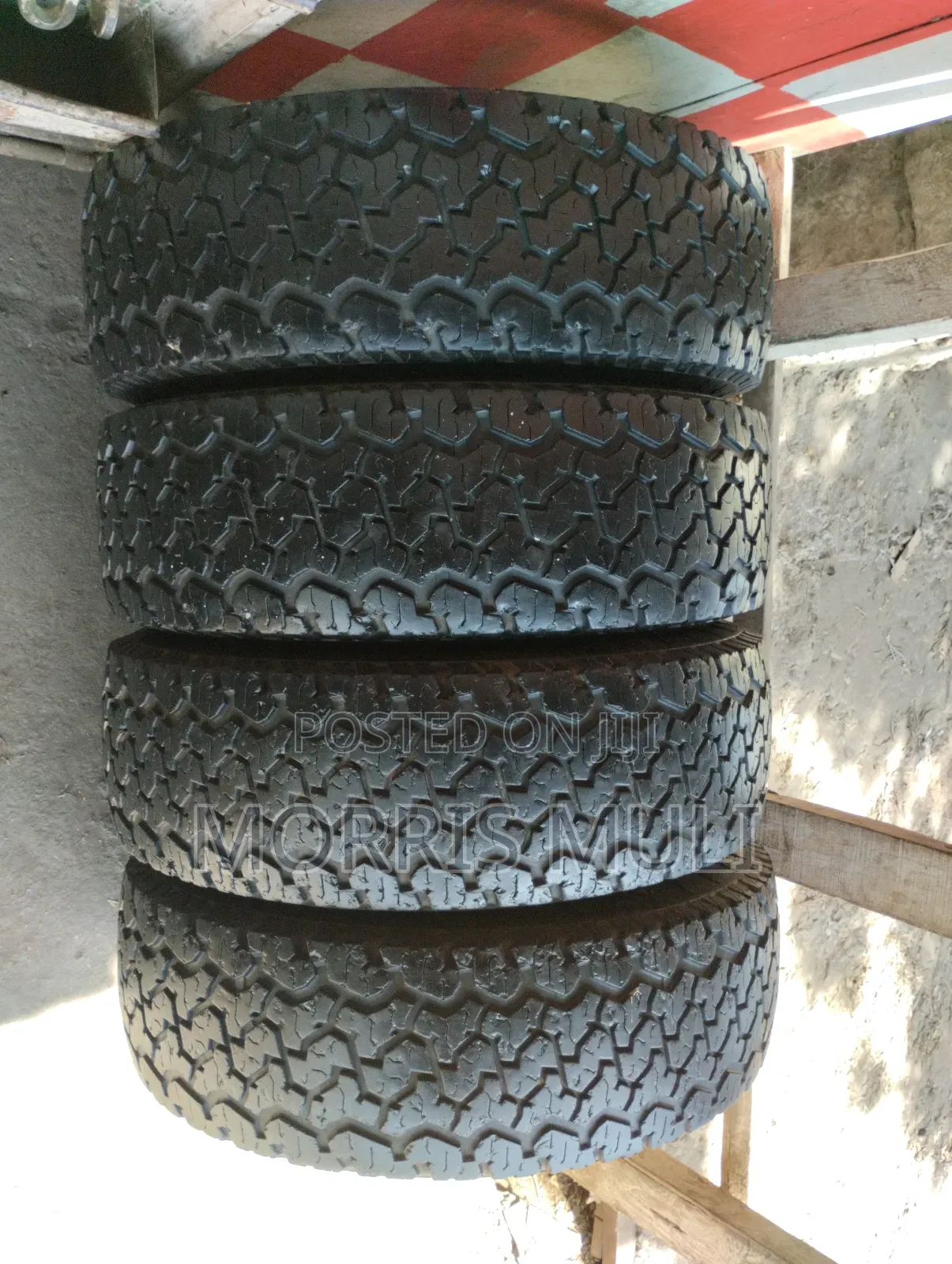 235/70r16 Maxxis