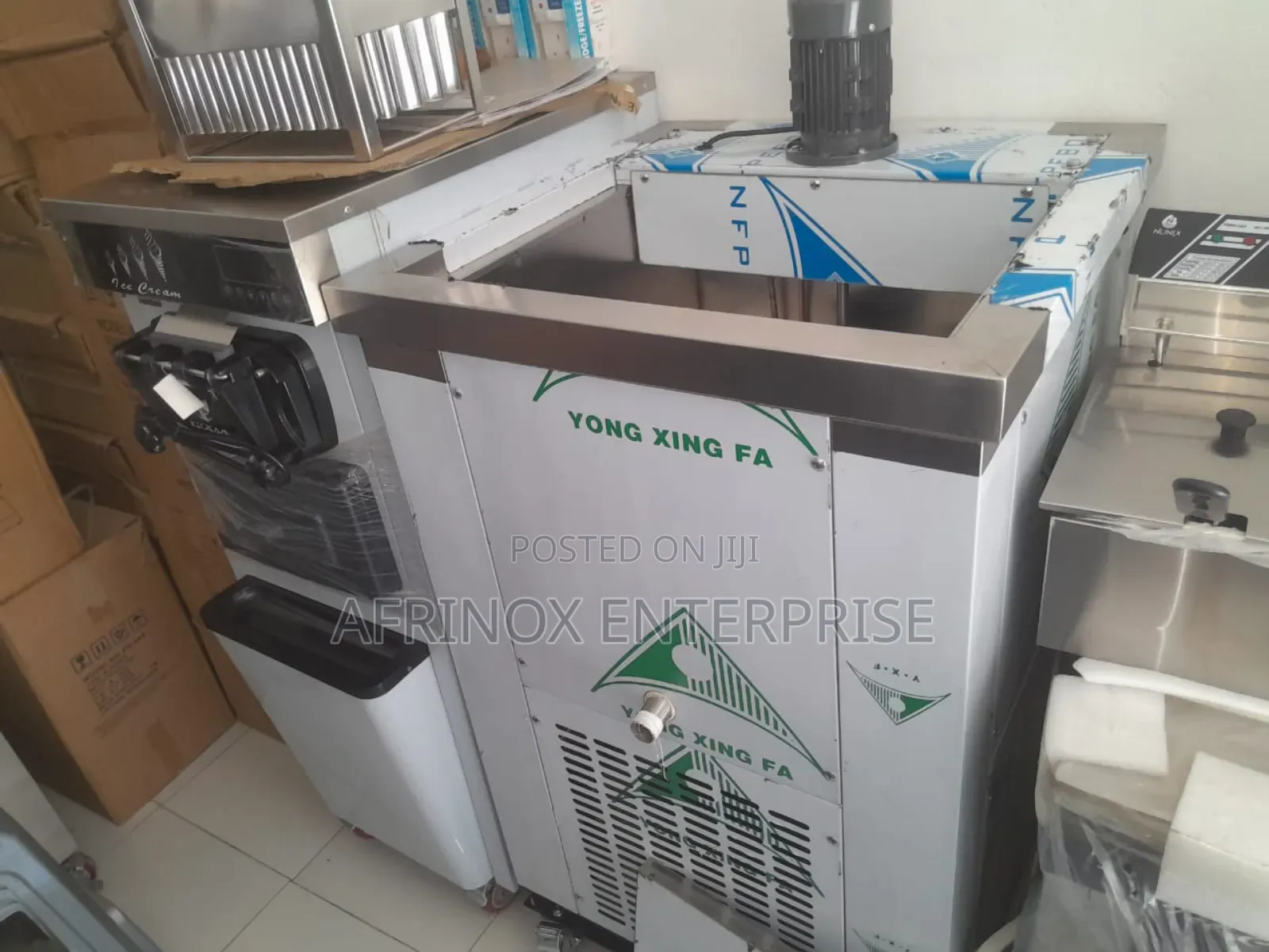 One Moulds Ice Pop Maker Machine,