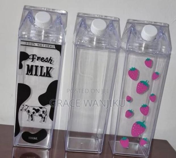 1l Acrylic Fridge Bottle With Tight Duo Lid