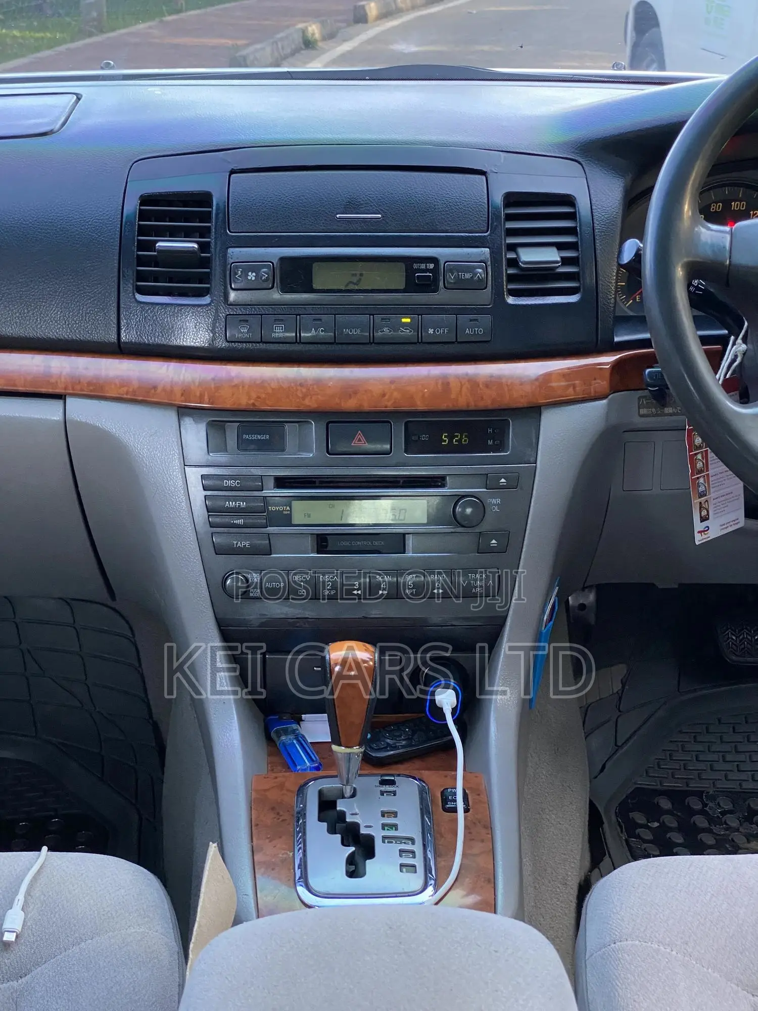 Toyota Mark II 2000 White