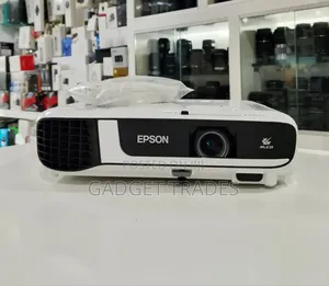 Epson Eb-X51 Xga 3lcd Projector 3800 Lumens