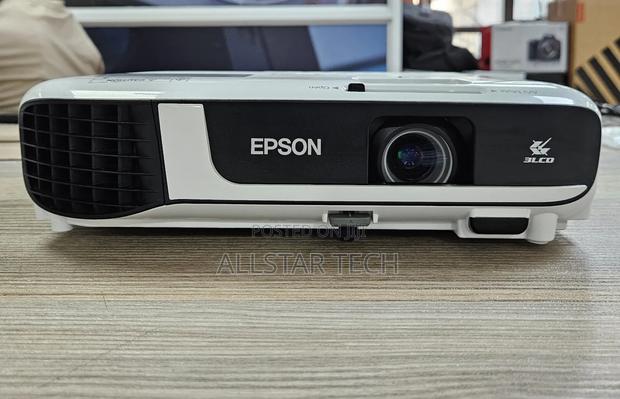 Epson Eb X51 Xga 3lcd Projector - thumbnail 3