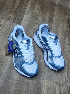 *Asics Gel-kayano.14* Sneakers