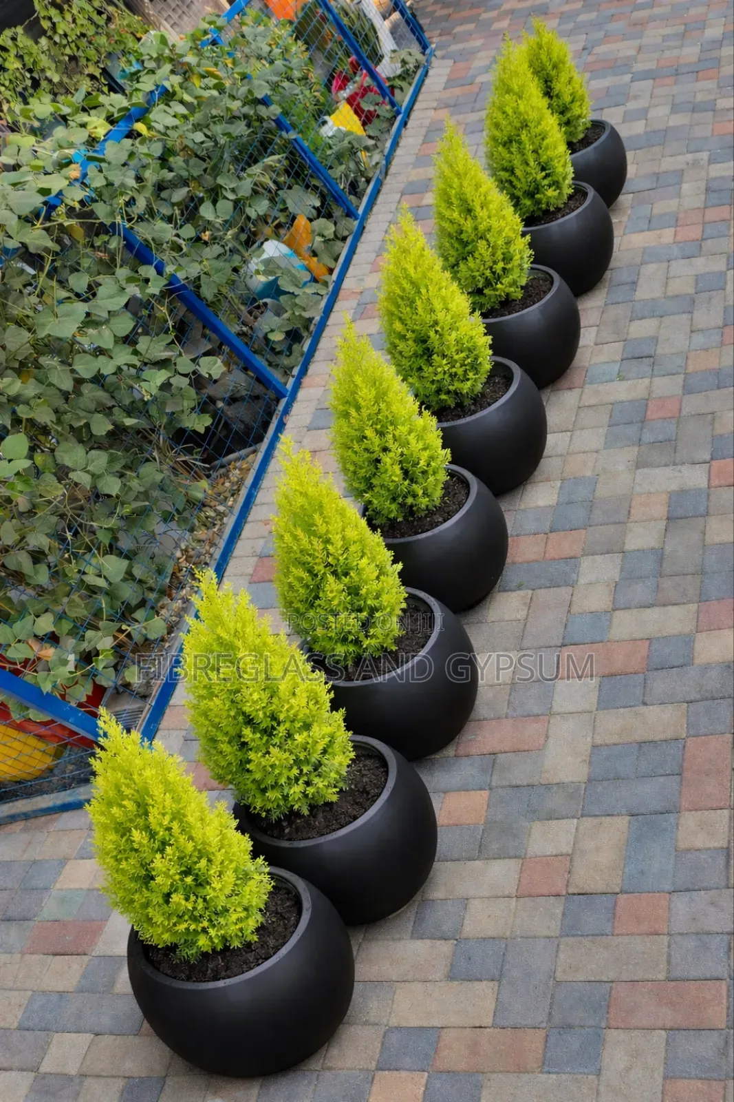 Fibreglass Round Pots ( Round 33)