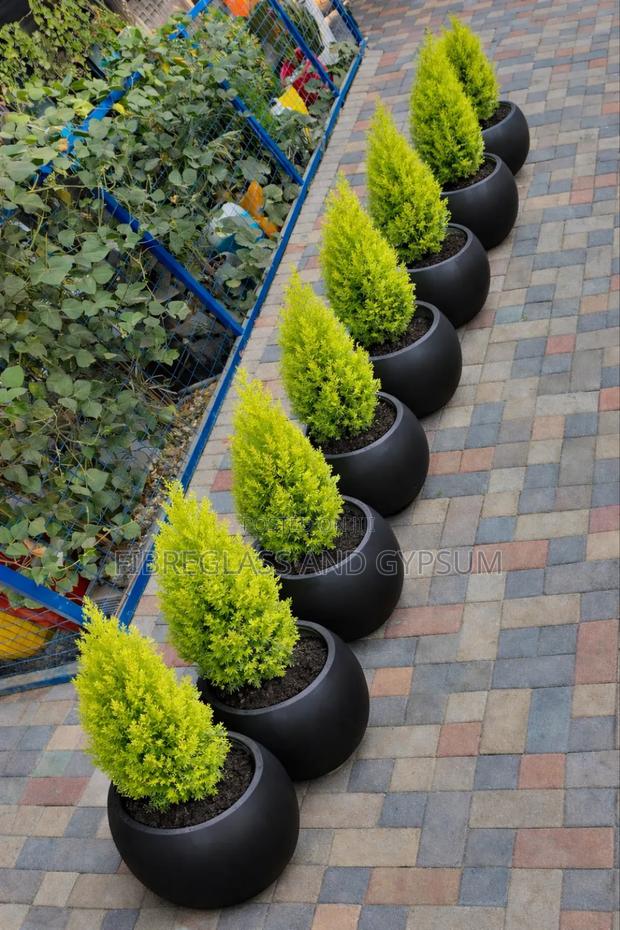 Fibreglass Round Pots ( Round 33)