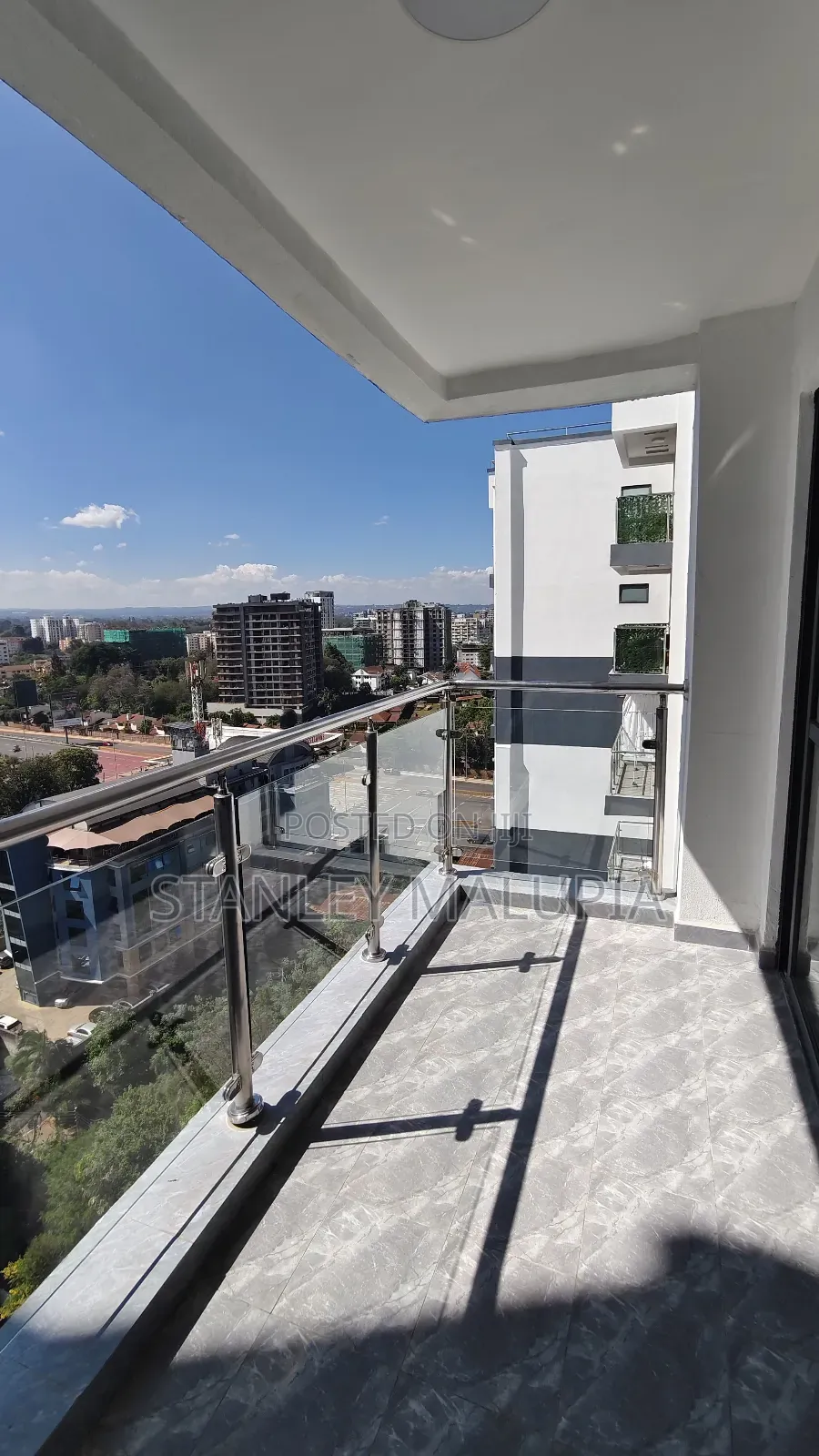 3bdrm Apartment in Rhapta Road Side for rent