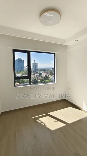 3bdrm Apartment in Rhapta Road Side for rent