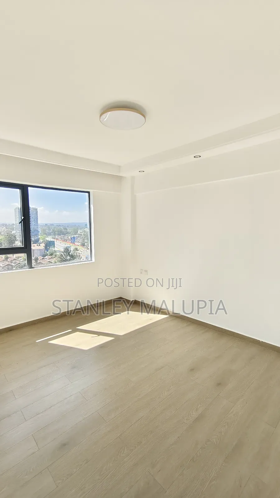 3bdrm Apartment in Rhapta Road Side for rent