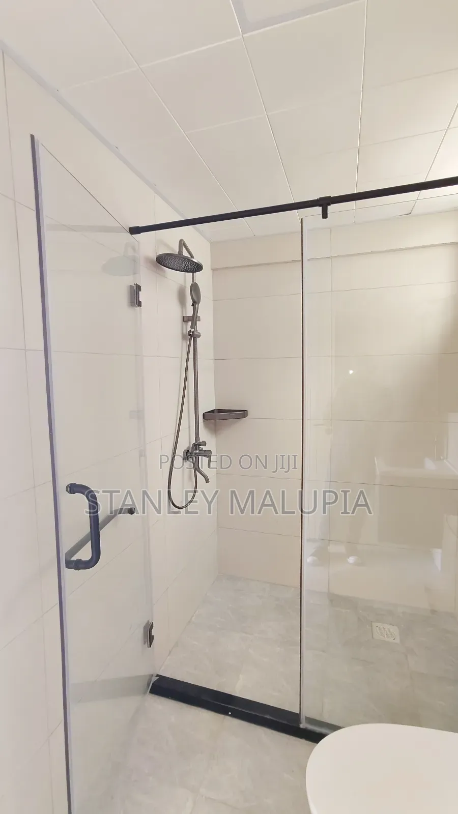 3bdrm Apartment in Rhapta Road Side for rent