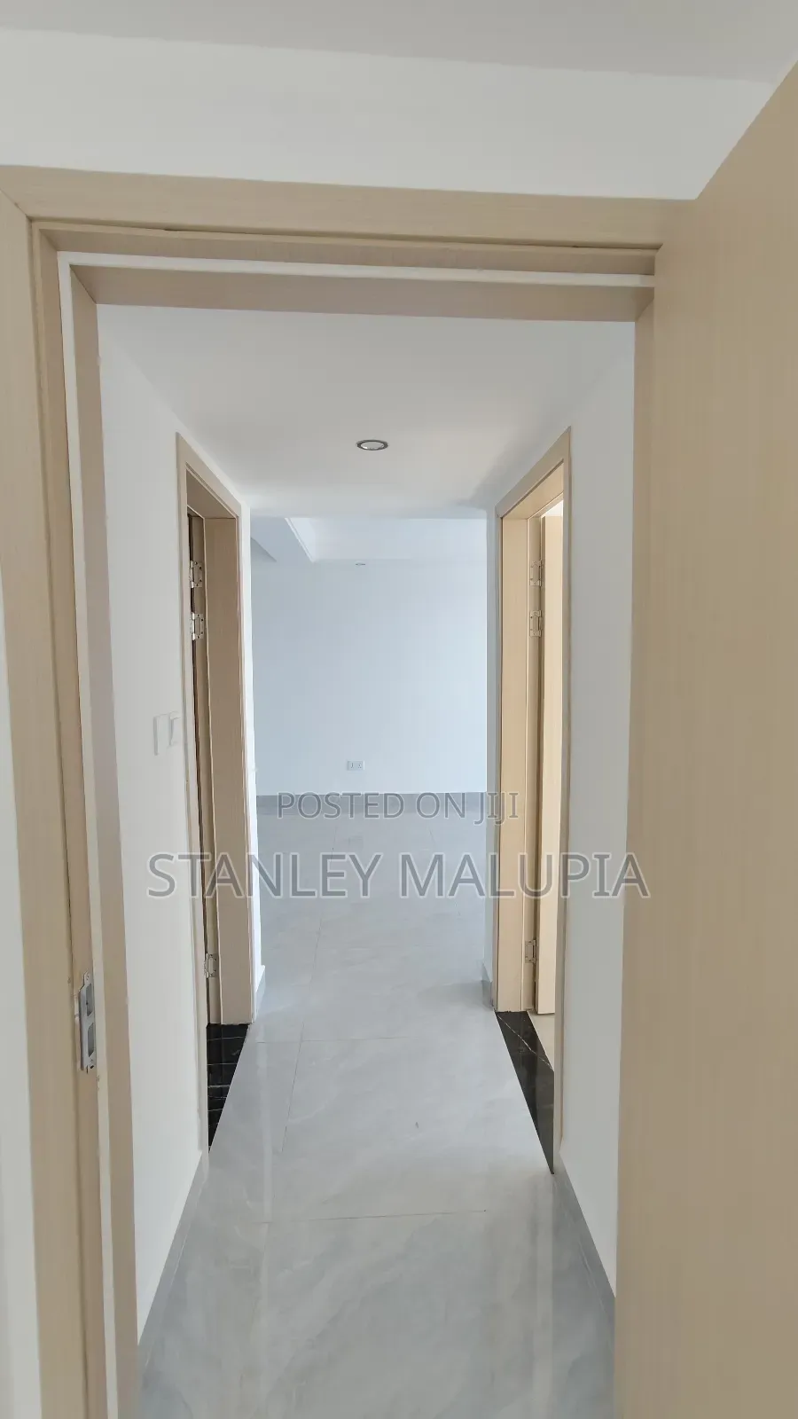 3bdrm Apartment in Rhapta Road Side for rent