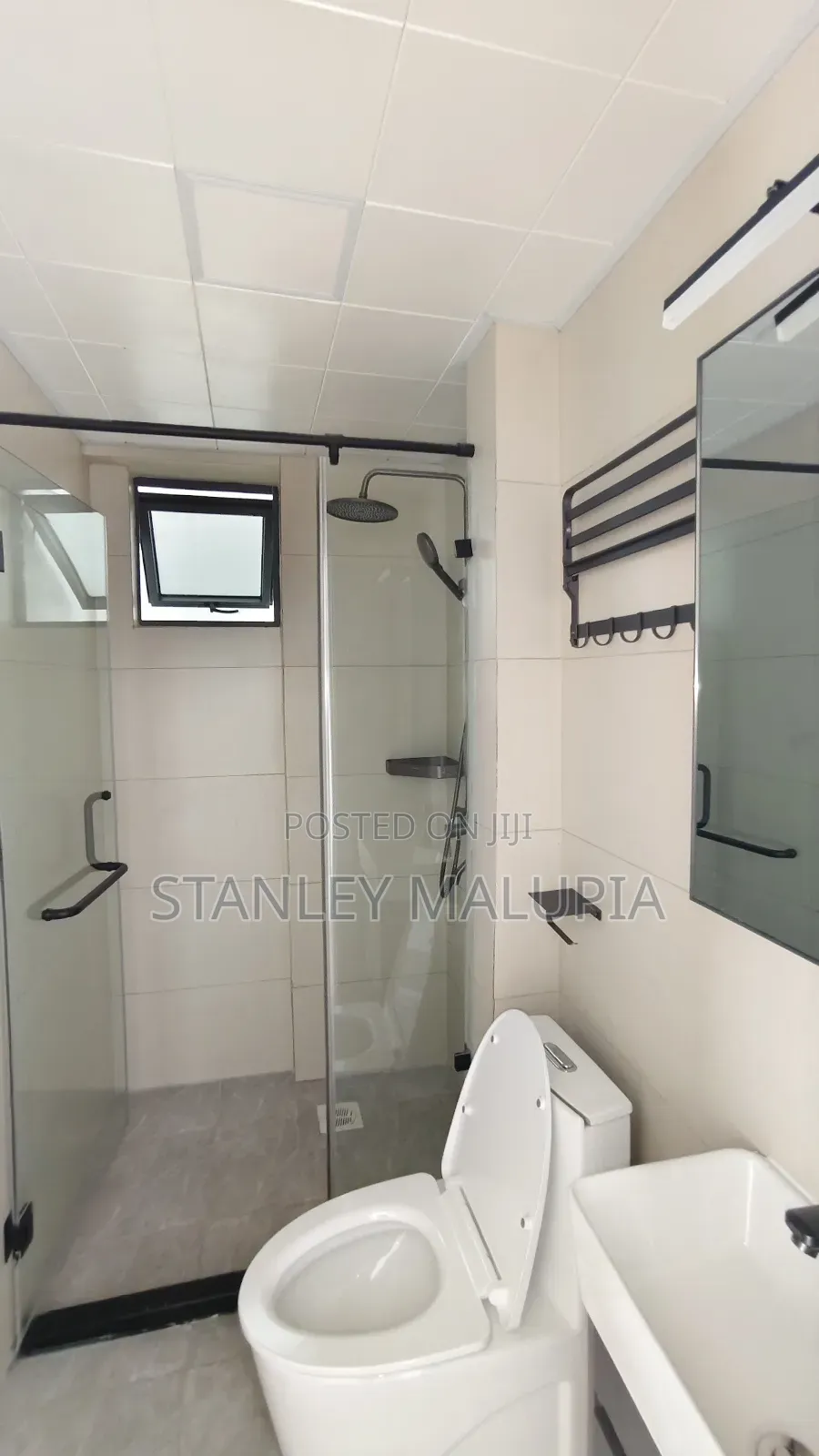 3bdrm Apartment in Rhapta Road Side for rent
