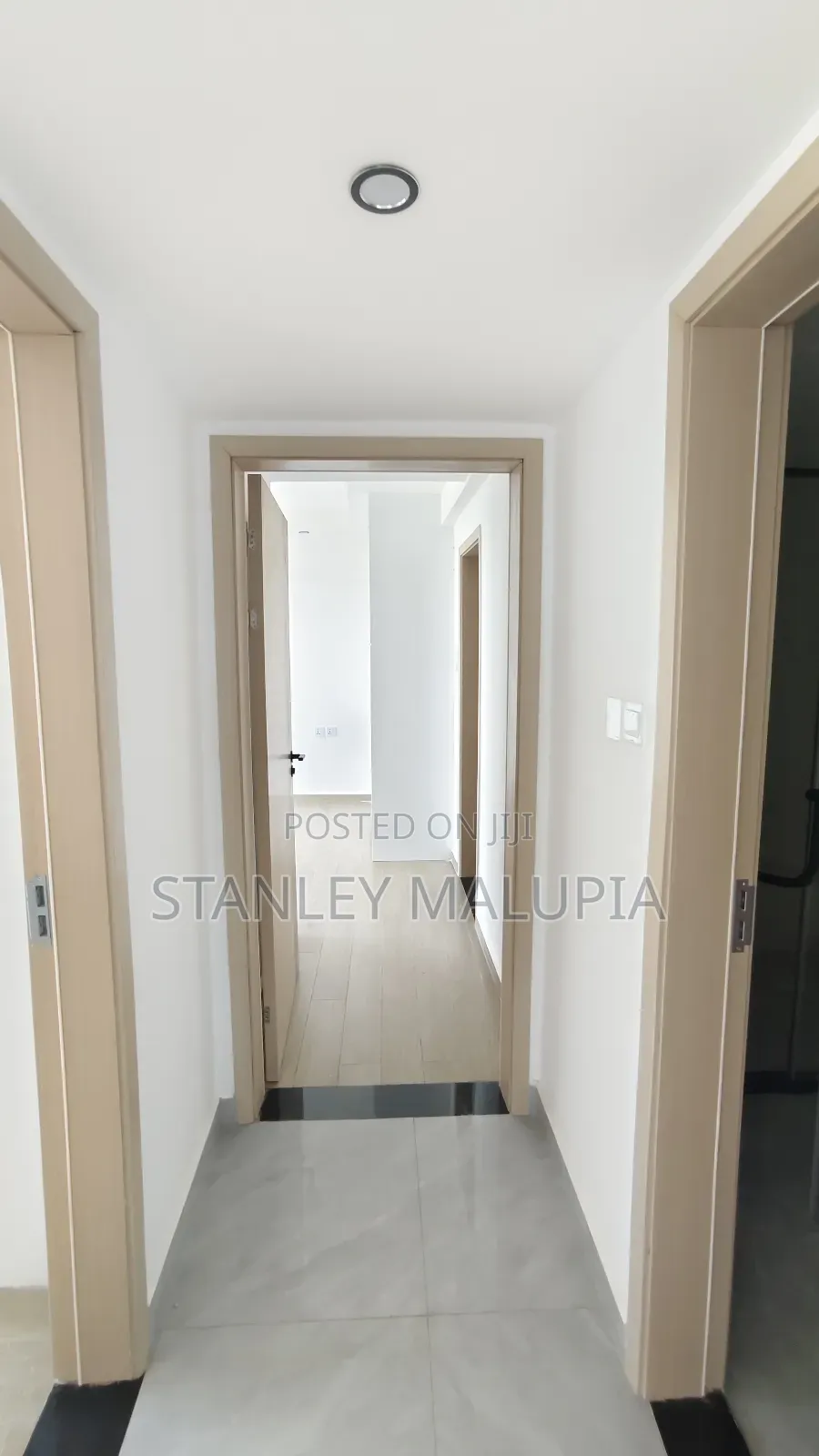 3bdrm Apartment in Rhapta Road Side for rent