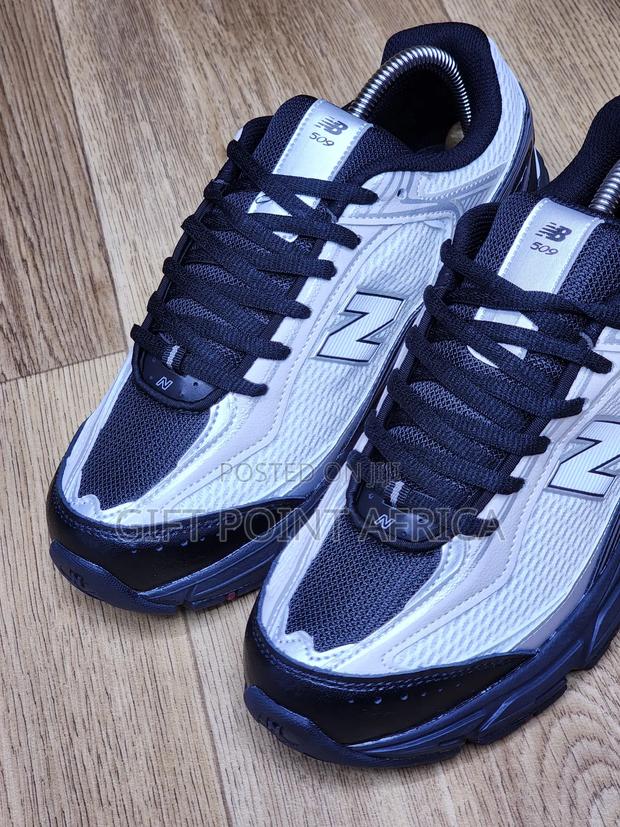 New Balance 509 Sneakers In A Black And White - thumbnail 4