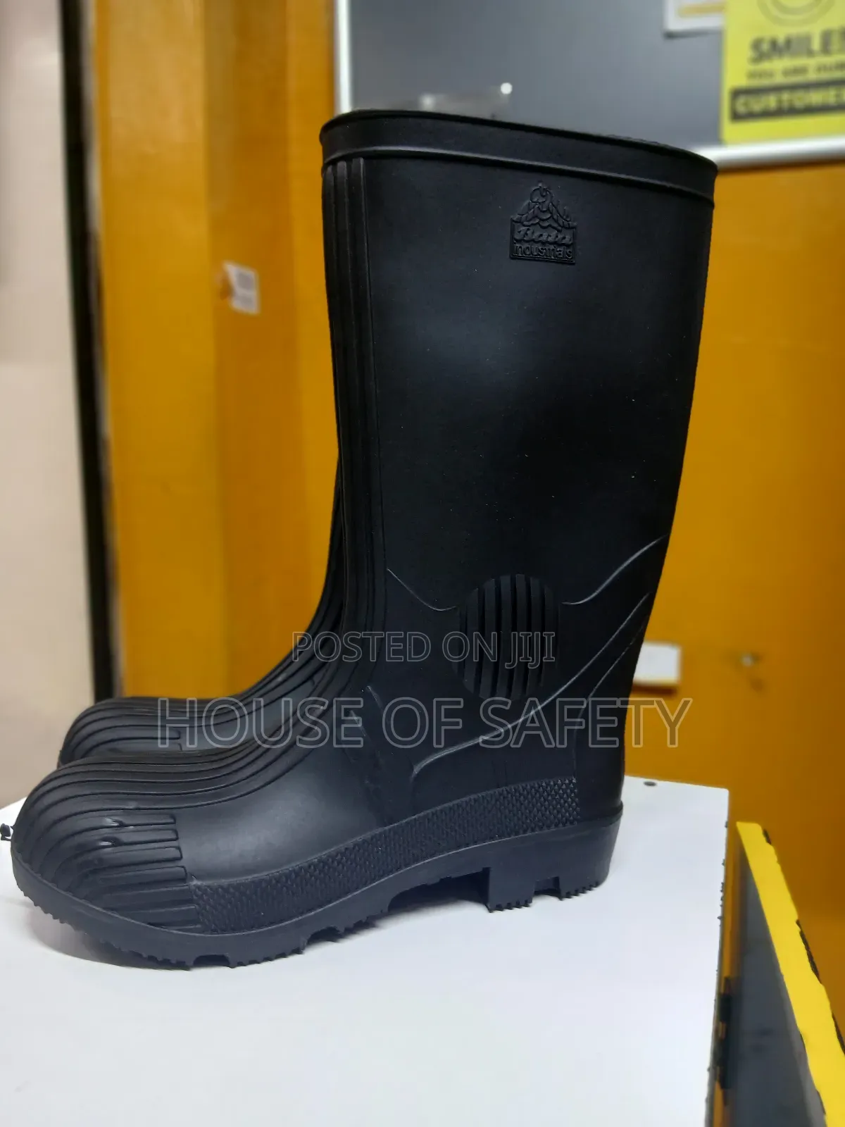 Standard Rated Bata Rubber Gumboots Heavy Duty