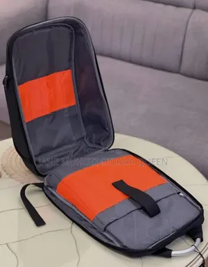 *Hard Shell Laptop Bag