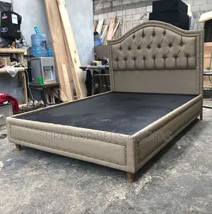 5x6 Taupe Upholstery Elegant Tufted Chester Bed