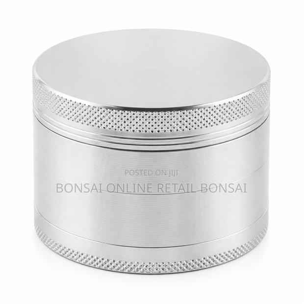 4-Layer Herb Spice Grinder Manual Crusher for Tobacco Kitchen Use - thumbnail 4