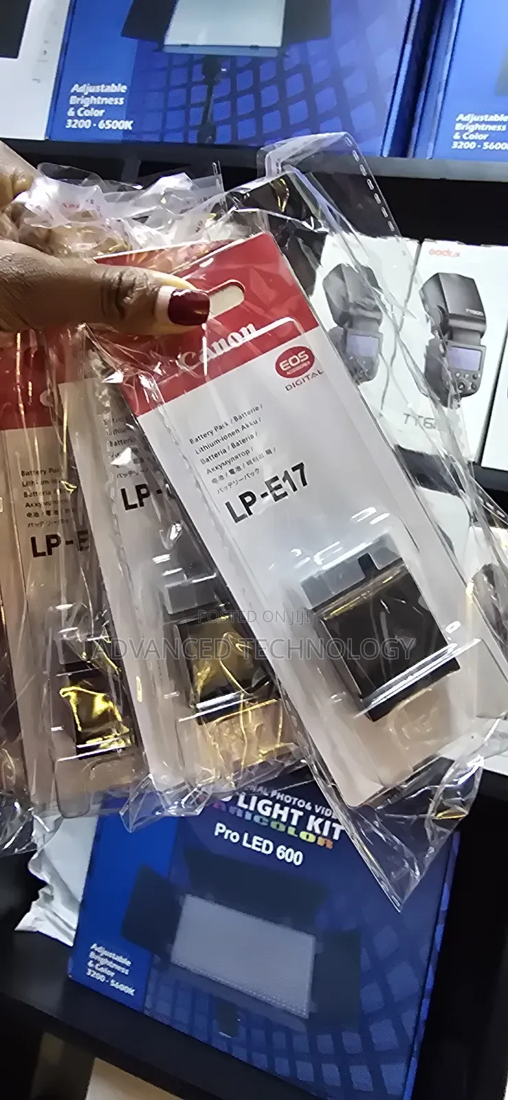 Canon Lp-E17 Battery for Eos 800d, 250d, 200d, 750d, 1300d, 77d DSLR