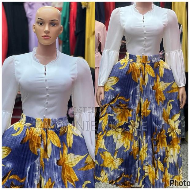 Stylish Floral Pallazo Pants - thumbnail 3