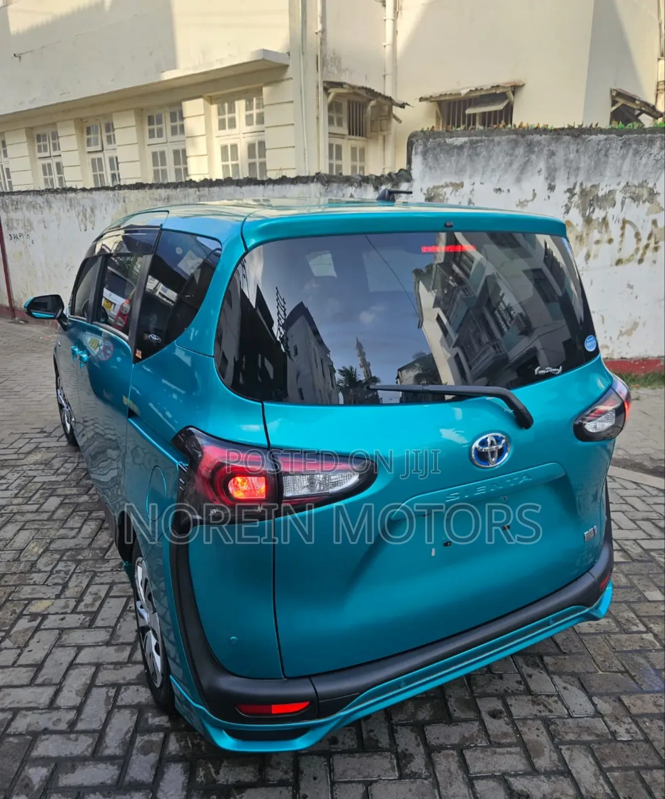Toyota Sienta 2019 Blue