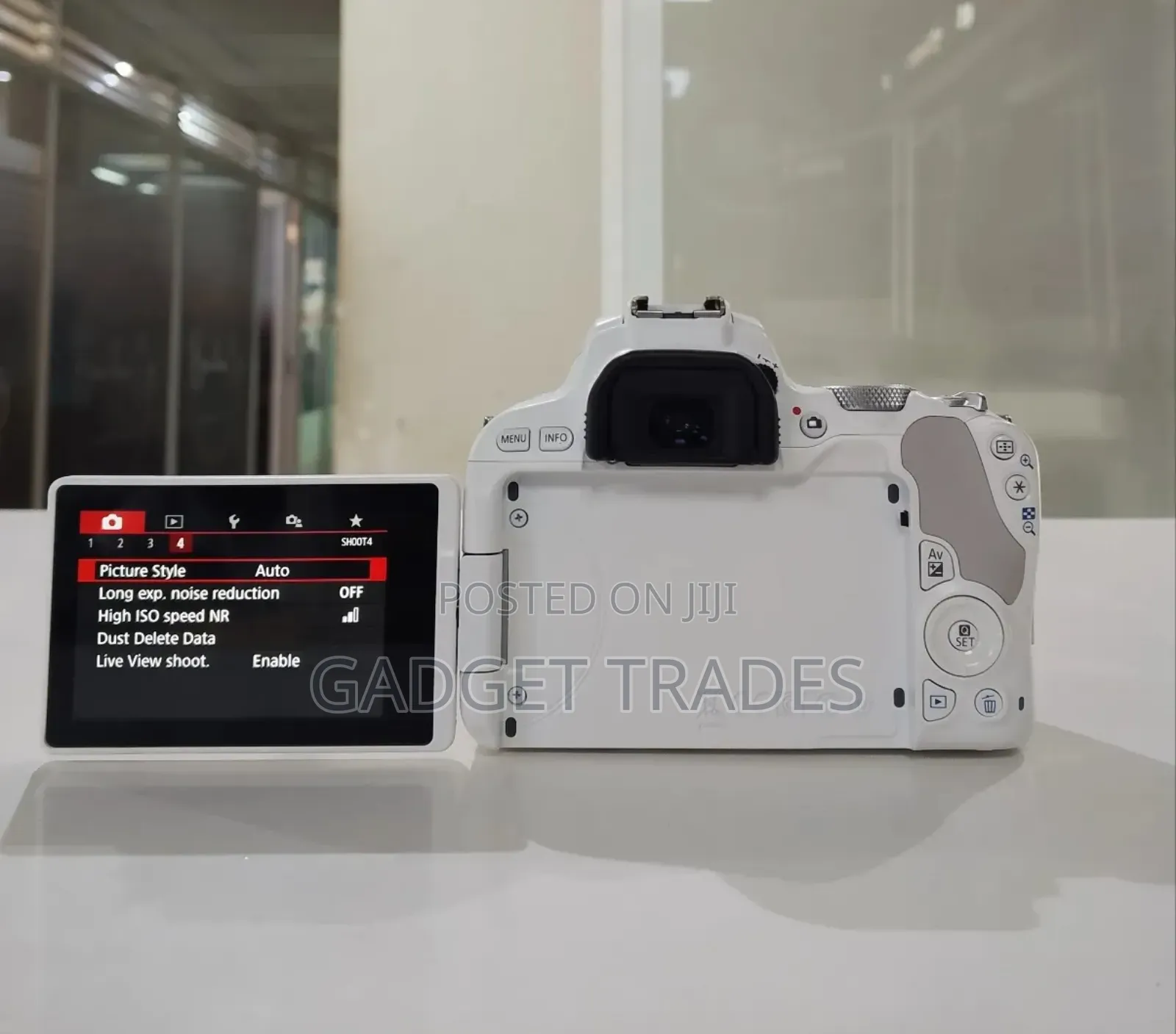 Canon Rebel Sl2 Camera With 18-55mm Lens